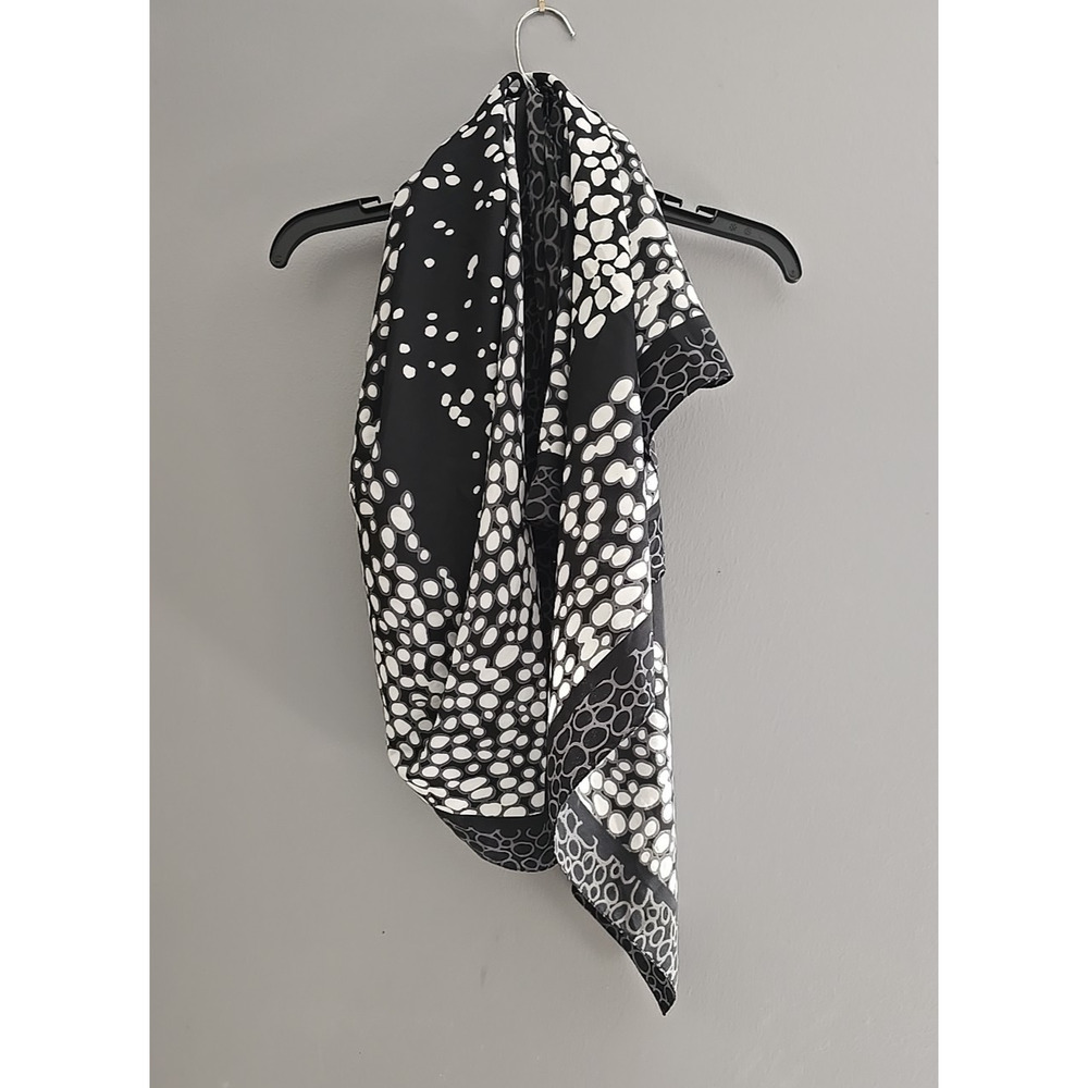Chico's‎ Black White Spot Print Lightweight Cover-Up Wrap Scarf Womans One Size